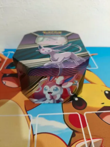  Lata - Heróis V - Espeon-V. Lata Vazia Pokemon TCG