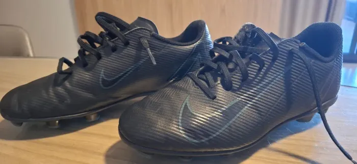 Chuteira Nike Mercurial 38