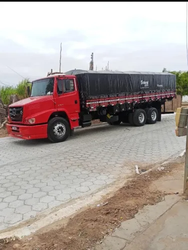 Caminhão impecável 