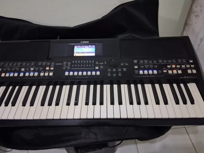 Teclado Yamaha Sx600