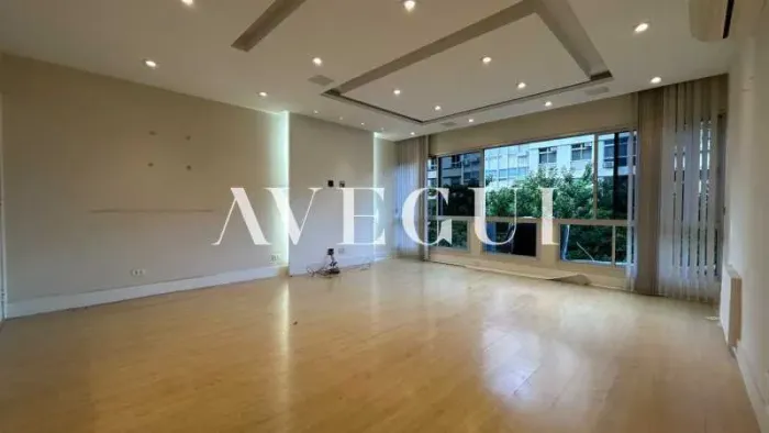 Apartamento : / Residencial / Leblon