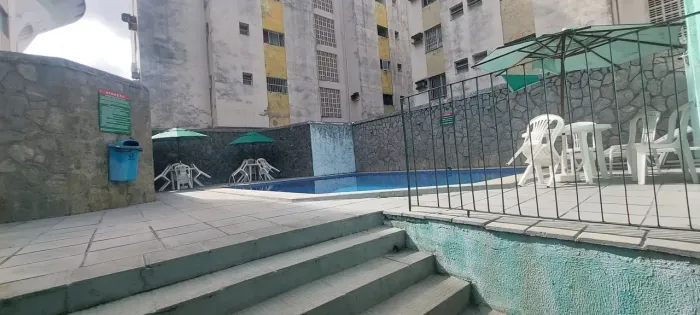 Imóvel para aluguel possui 120 metros quadrados com 3 quartos em Farol - Maceió - AL