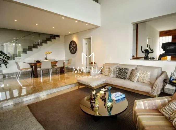 Casa no Condomínio Vila Castela com 412 m², 4 quartos, 2 suítes e 2 semissuítes por R$ 4.0
