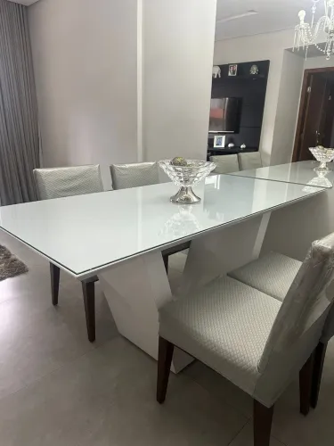 Mesa de jantar para 6 cadeiras