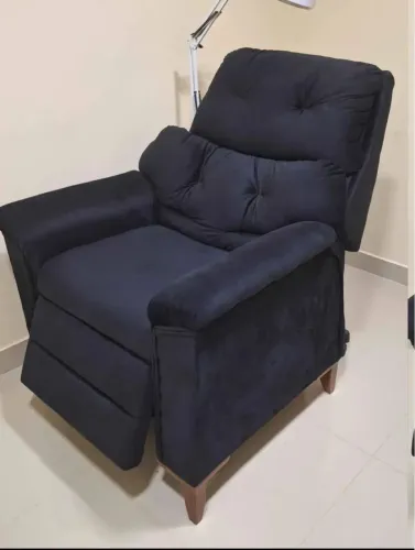 Poltrona reclinável c/pés
