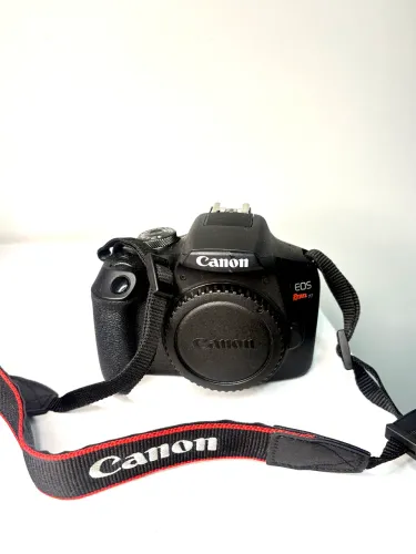 Canon EOS Rebel T7 + Lente 18-55mm - Excelente Estado