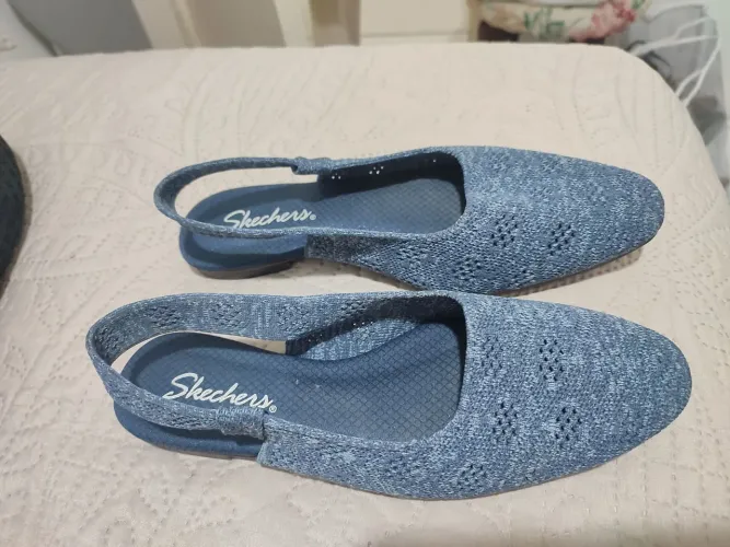 Sapatilha Skechers 37