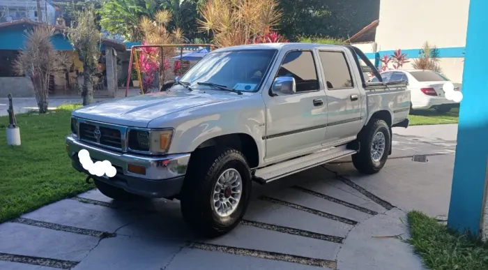 Toyota Hilux CD SR5 4X4 2.8 Diesel 2000