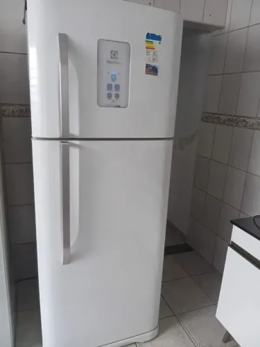 Geladeira Eletroluck 440 litros Branca Fosfree Duplex