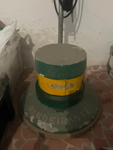 Enceradeira profissional Bandeirante C40