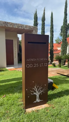 CAIXA DE CORREIO PARA JARDIM- MODELO LUMINA