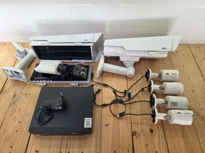 DVR Intelbras 1016 com HD 1TB e 6 cameras