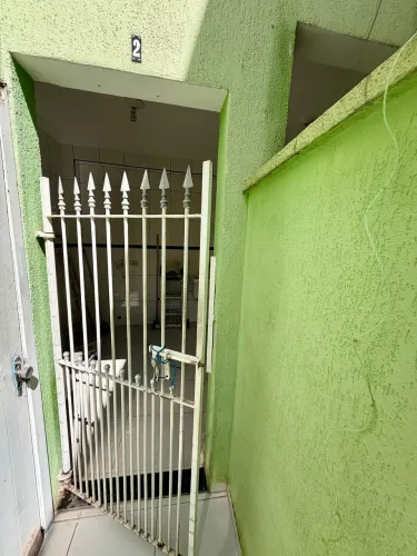 2 cômodos para 1 ou 2 pessoas no KM 18 - Excelente Localização!