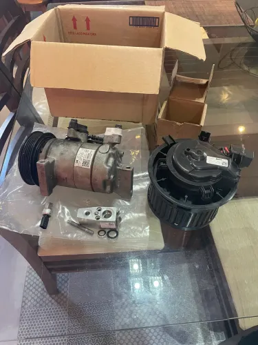 Kit compressor + válvula de expansão + termostato + eletroventilador Tracker 2025