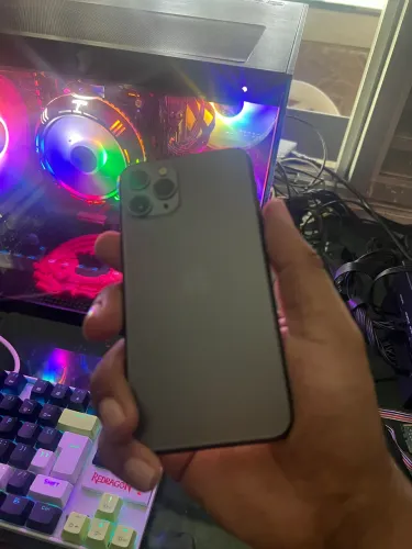 iPhone 11 Pro 256GB - Aparelho com procedência - Aceito troca em Hardware