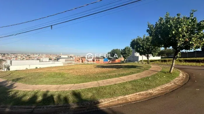 Terreno à venda em Santa Bárbara D'Oeste, Loteamento Residencial Mac Knight, Condomínio Ma