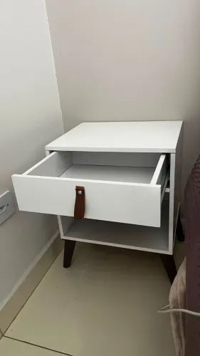 Mesa de Cabeceira Branca