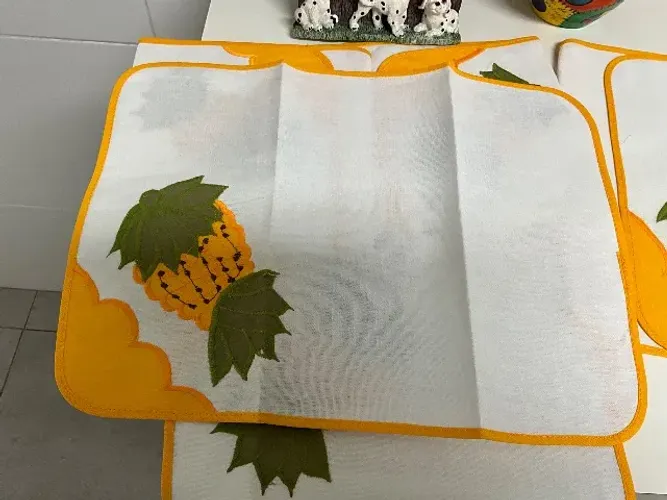 Jogo americano de pano com apliques
