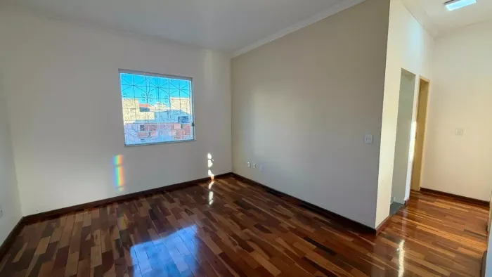 Apartamento de 3 quartos para aluguel no Santa Monica.