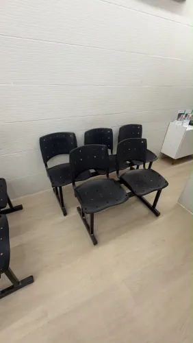 Cadeiras para recepção de clínicas