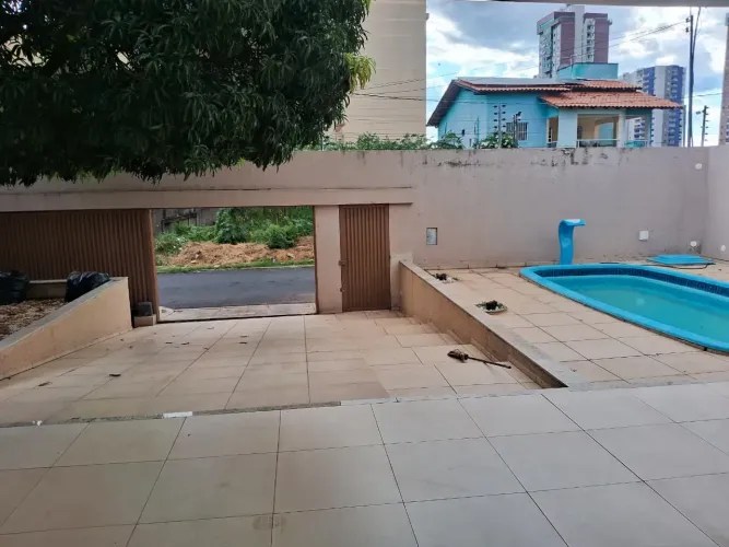 ALUGO CASA DUPLEX NO BAIRRO HORTO
