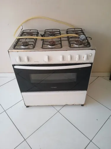 Fogão  de 6 bocas