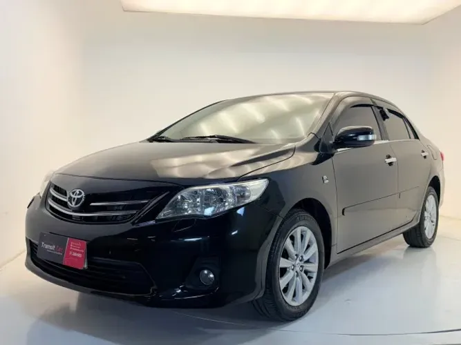 Toyota Corolla Altis 2.0 Flex 16V Aut. 2013