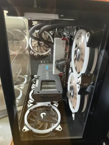 Seminovo: PC Gamer - Ryzen 7 5700X Com RX 6600 / R$ 5.000,00 | Loja Fisica