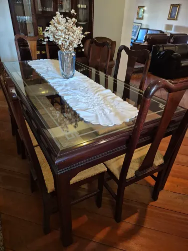 Mesa de jantar tampo de vidro jateado