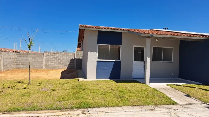 Aluga-se casa em condomínio na cidade universitária 