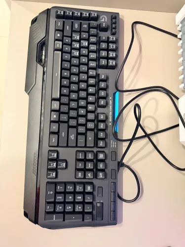 Teclado Logitech G910