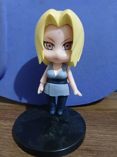Boneco de Naruto - Tsunade
