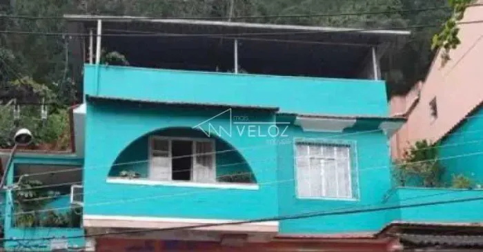 Casa de rua : Sobrado / Residencial / Catumbi