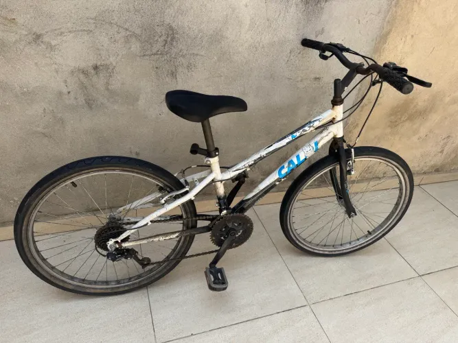 Bicicleta Caloi aro 24