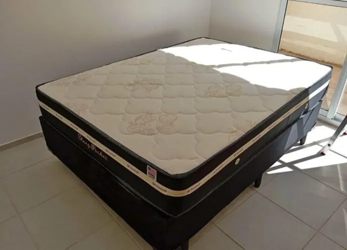 Cama casal base e colchão molas ensacadas