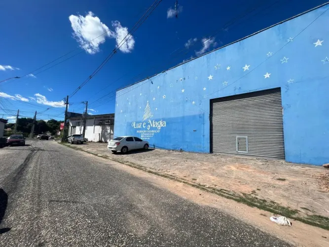 Galpão comercial para alugar no Grande Dirceu, 1.370 m² com doca, escritórios, pátio, ótim