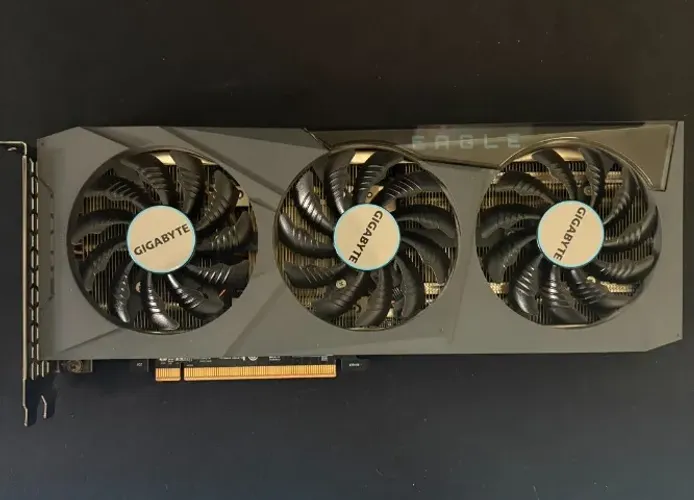 Placa de vídeo Radeon RX 6700 XT EAGLE OC 12G