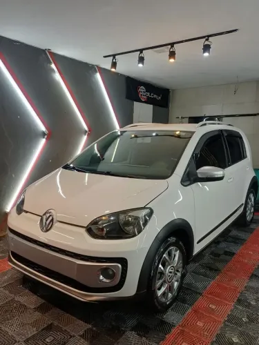 Volkswagen Up! Cross 1.0 TSI Total Flex 12V 5P 2017