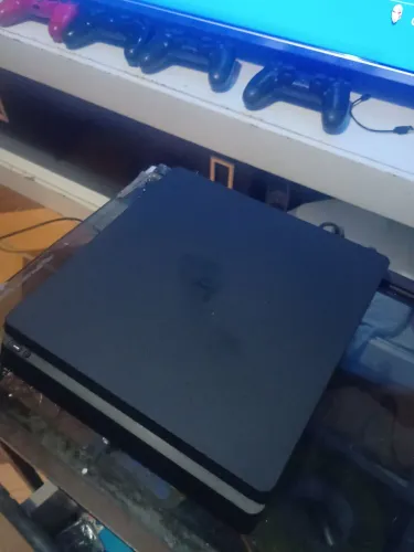 PS4 slim 500 gb+ jogo