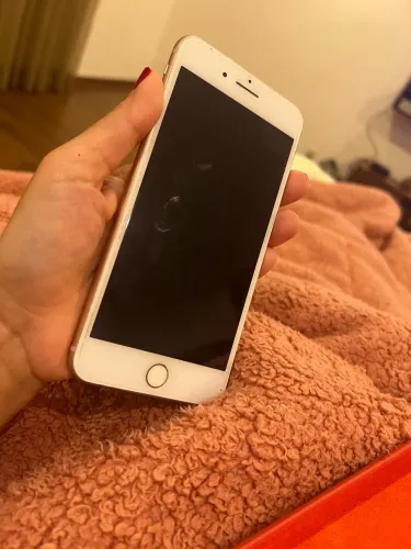 iPhone 8 Plus 