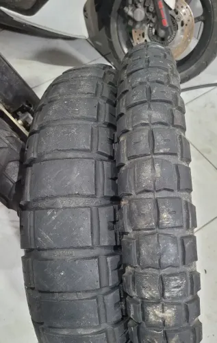 Par de pneus Pirelli Scorpion Rally STR - 90/90 21 + 150/70 18