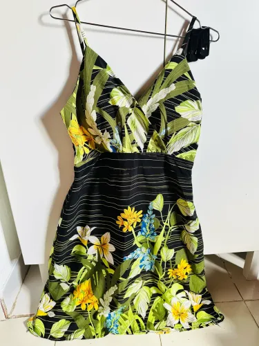 Roupas semi novas 