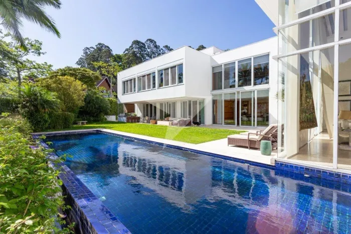 Casa à venda no Condomínio Pignatari, Real Parque, 4 suítes, piscina, área gourmet, jardim