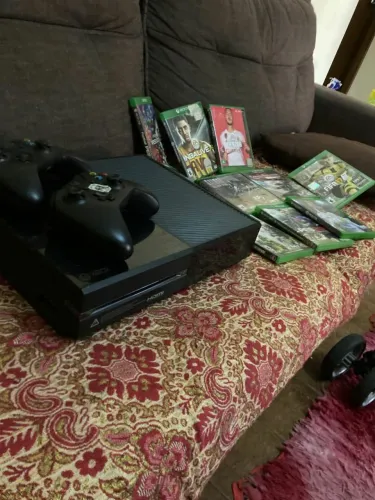 VENDO OU TROCO XBOX ONE POR IPHONE 11 PRA CIMA