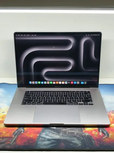 MACBOOK PRO I7 16GB 512GB SSD 2GB AMD PRO