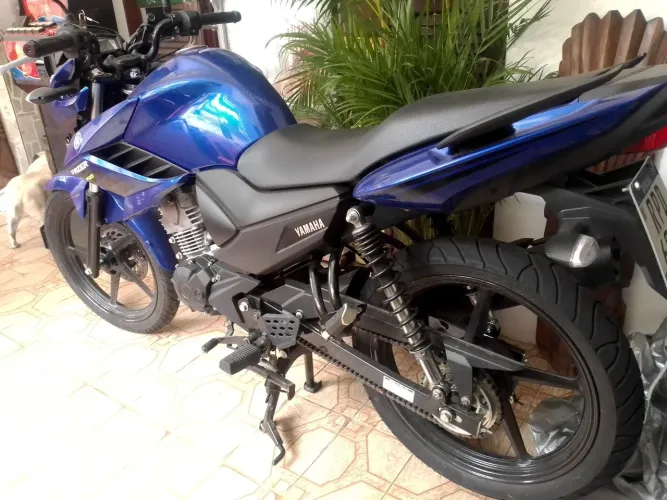 Moto de garagem 