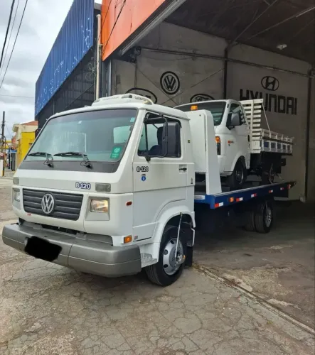 Caminhão Plataforma Guincho Volkswagen 8120 - Entrada de 10%
