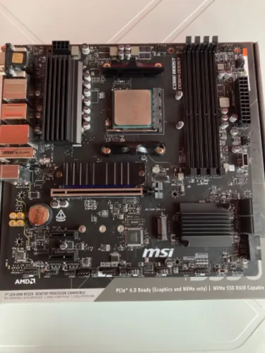Kit AM4 placa mãe B550M PRO VDH WIFI/RYZEN 5 5500