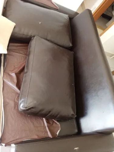 Vendo sofá de couro 