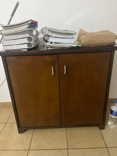 Móvel pequeno em madeira